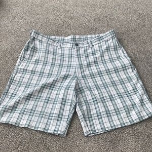 Men’s plaid shorts